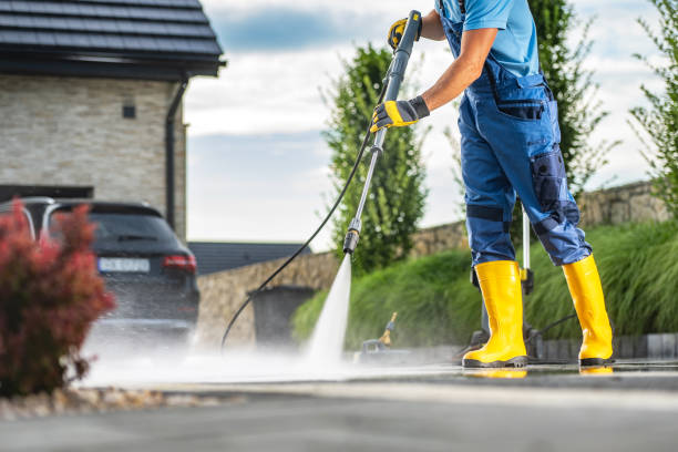 Best Roof Pressure Washing  in North Tustin, CA